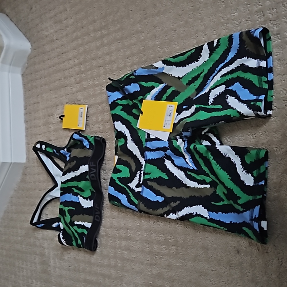 NWT Diane Von Furstenberg colorful athletic workout set